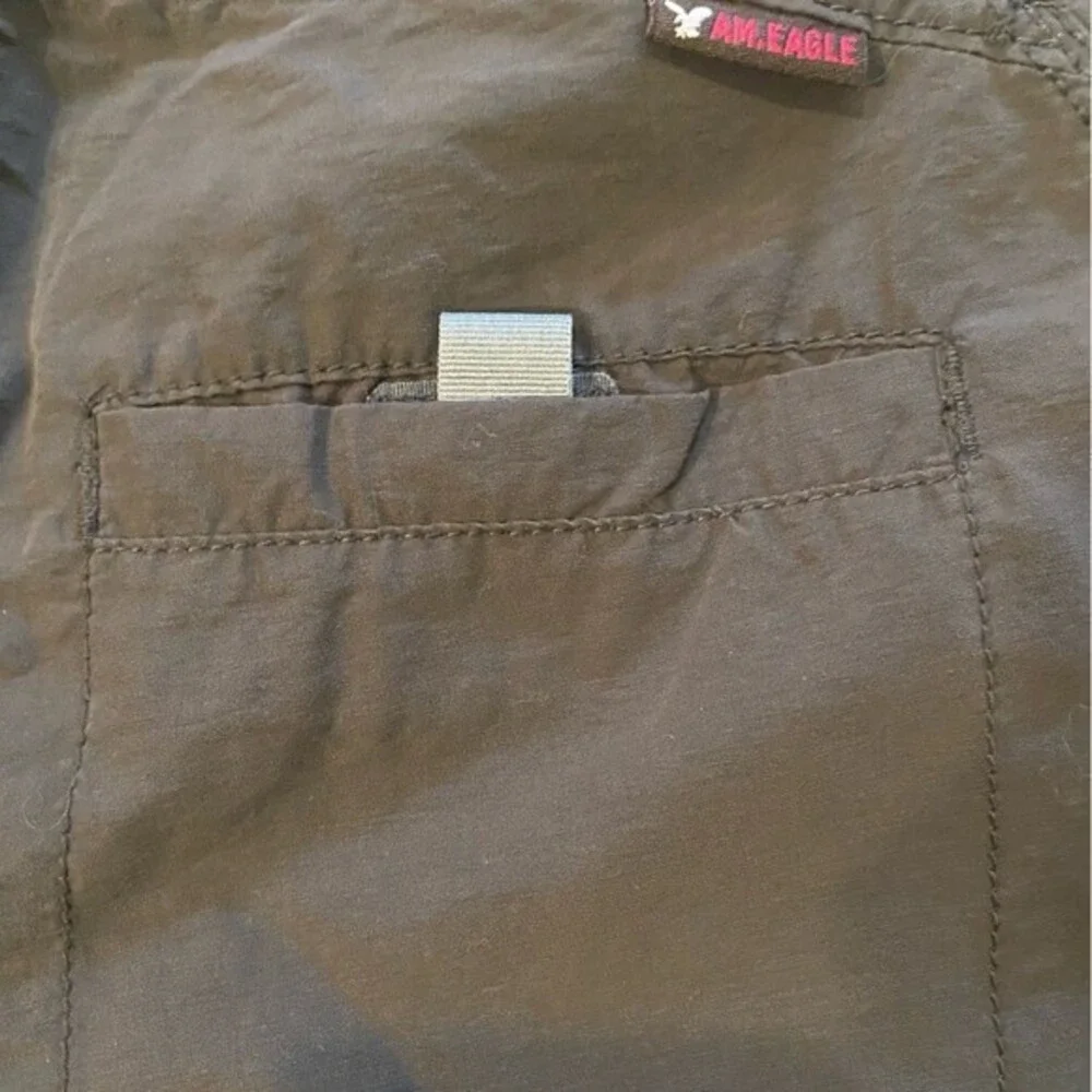 NWT men’s American Eagle swimtrunks / shorts size 28 gray with eagle logo - Picture 3 of 8